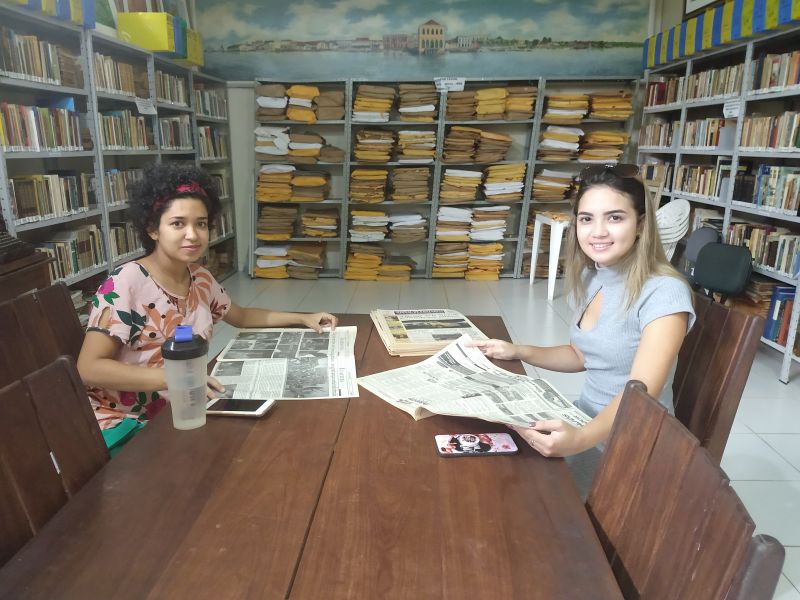 Lorena Xavier de Aguiar e Karin Souza Paixão - Acadêmicas de arquitetura da ULBRA